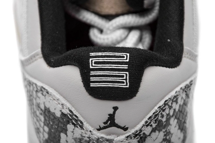 Jordan Bone Low Light 11 Retro  Snake CD6846-002 0414